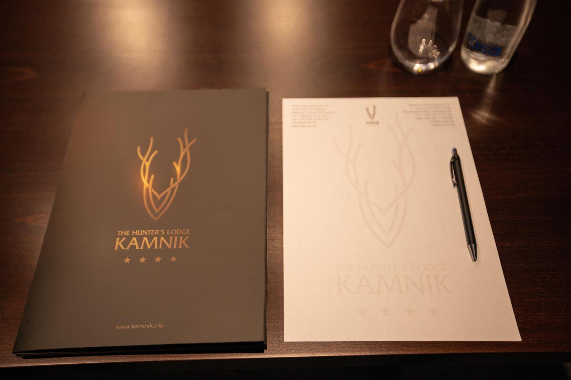 The Hunter'S Lodge Kamnik Skopje Luaran gambar