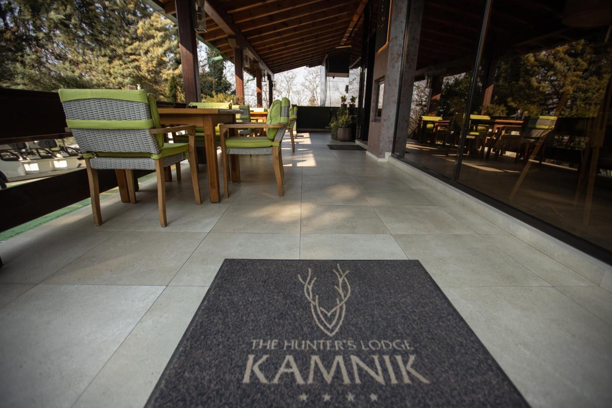 The Hunter'S Lodge Kamnik Skopje Luaran gambar